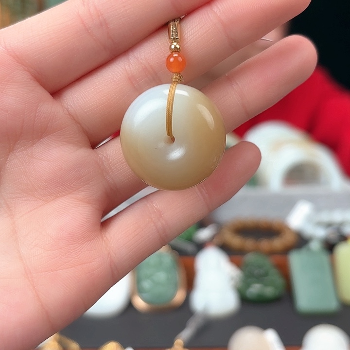 和田玉颈饰未镶嵌