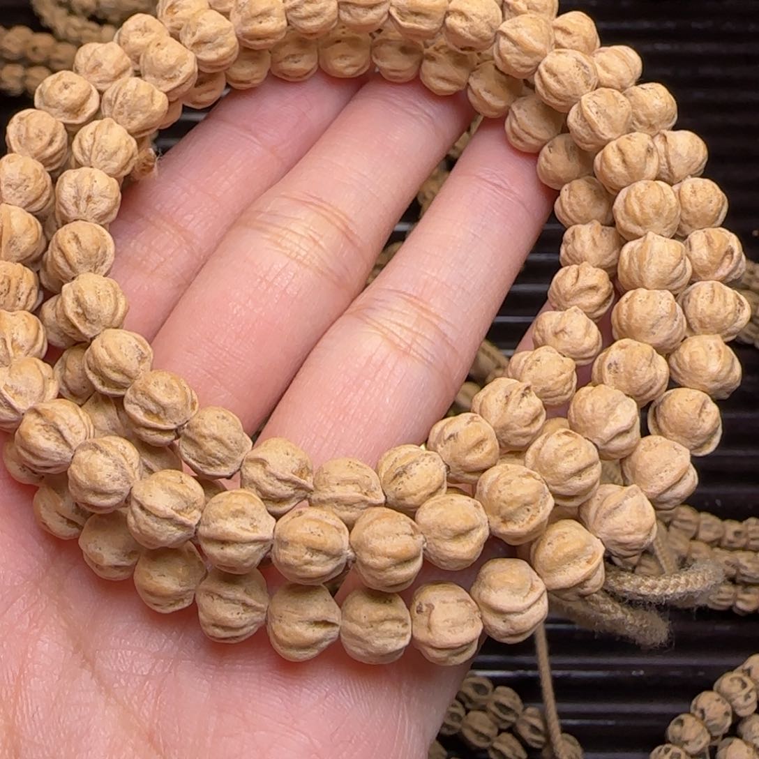 柏香籽/百香籽吊坠浪*