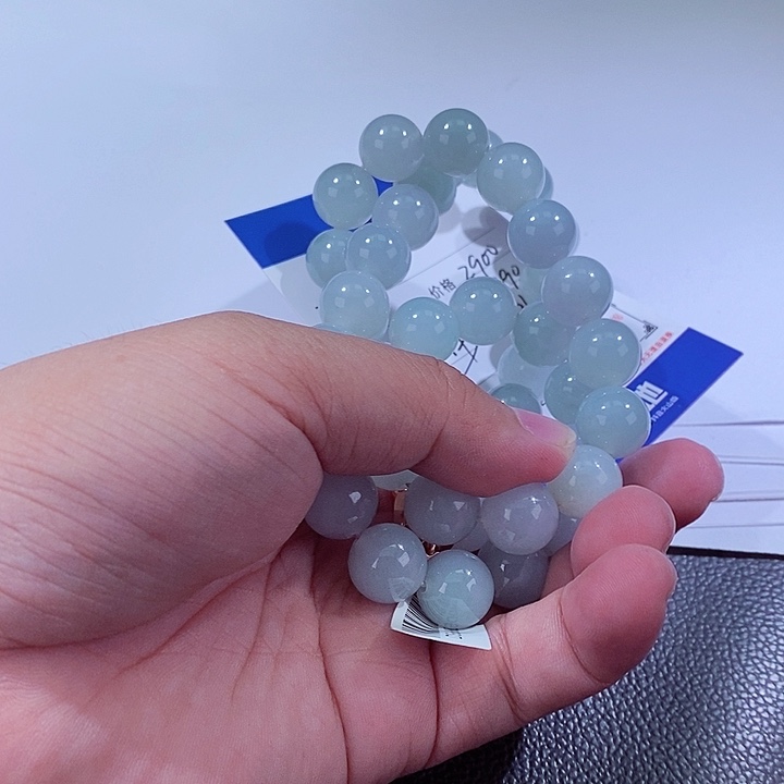 翡翠未镶嵌颈饰星***！