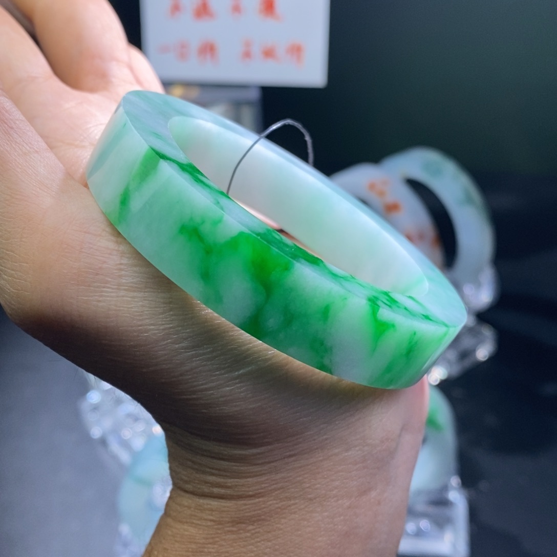 未镶嵌胶润细腻阳绿53到56正圈定制翡翠