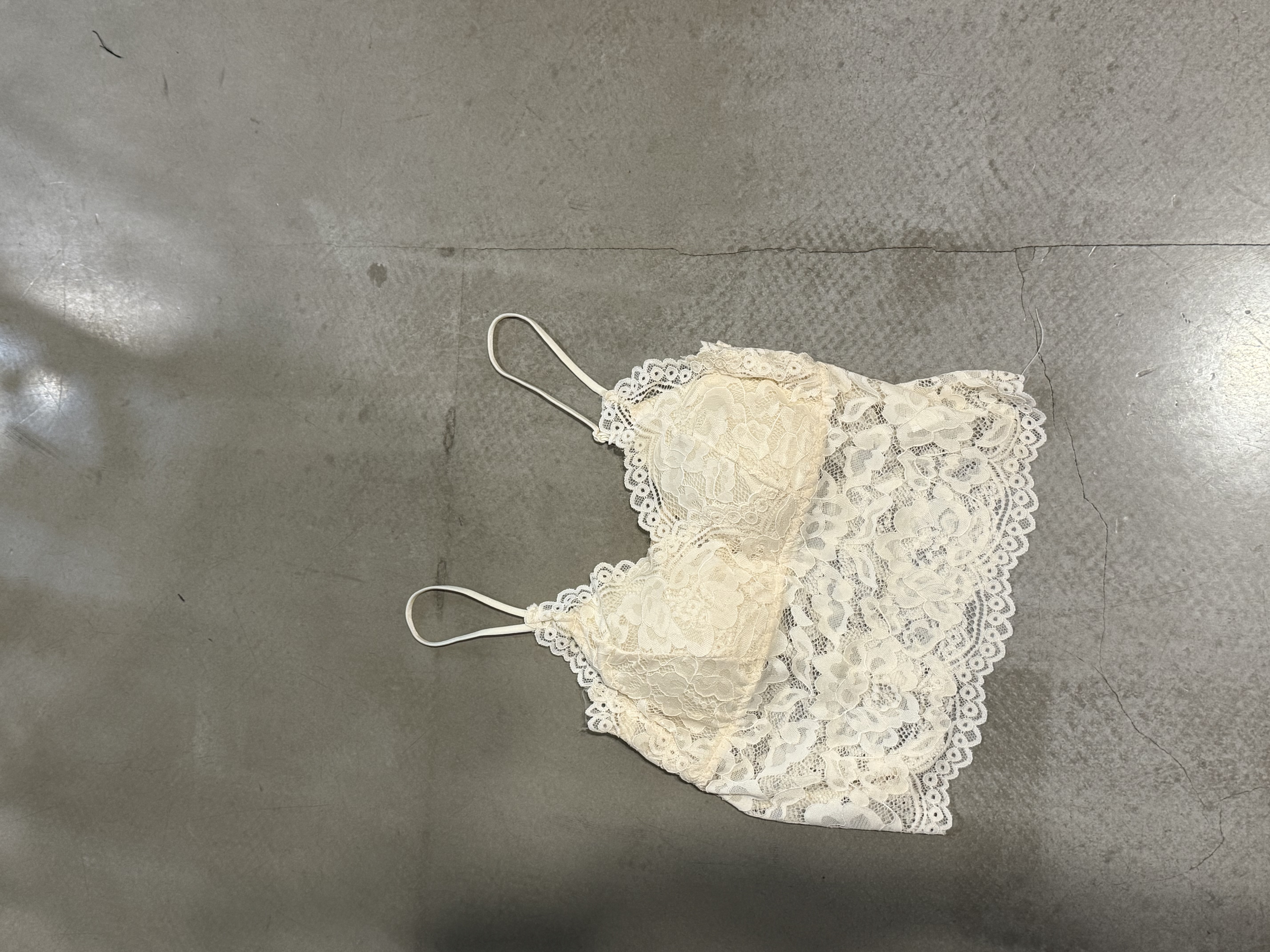  带胸垫蕾丝背心 00630