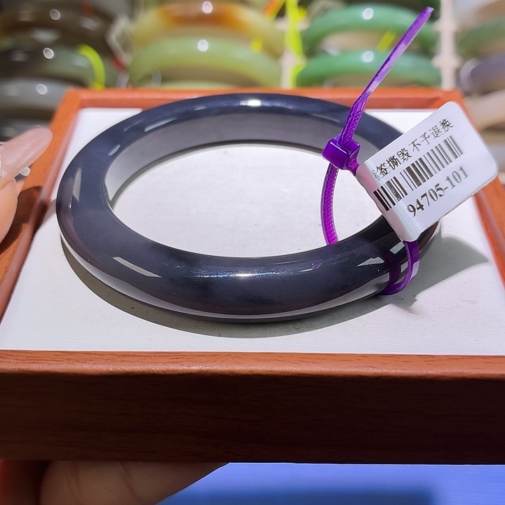 和田玉未镶嵌手镯23号56.7+