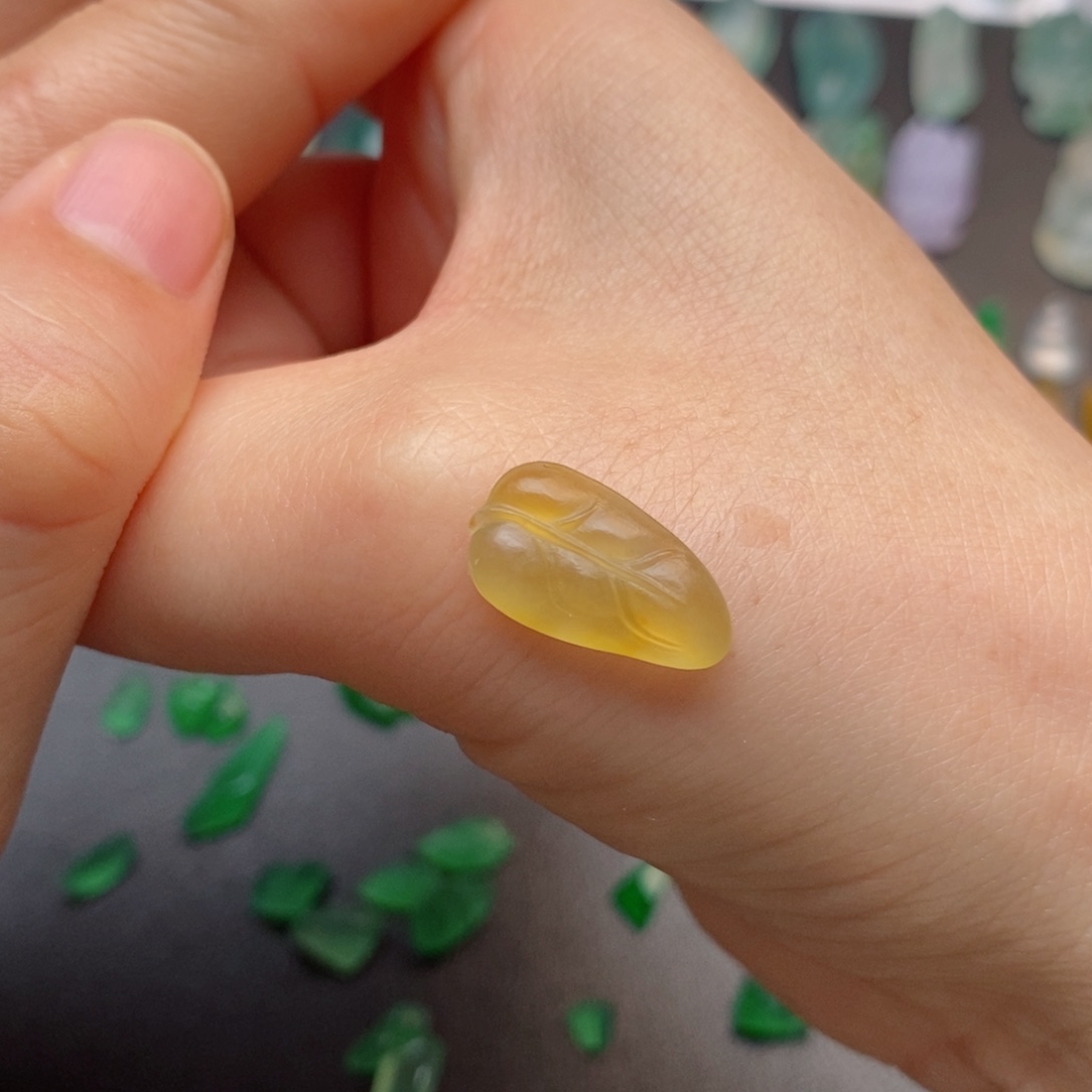 定制翡翠未镶嵌树叶