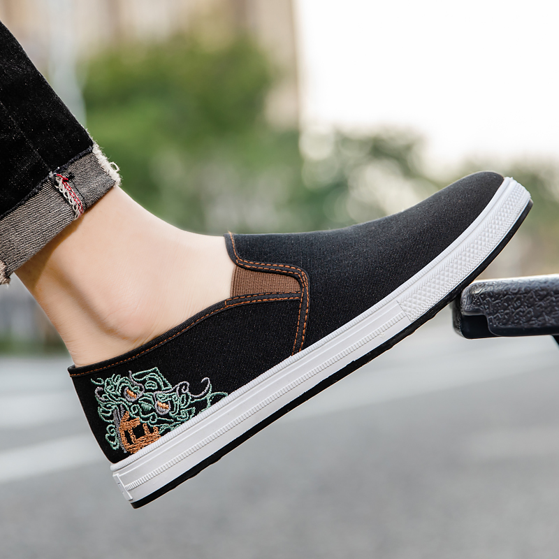 国风刺绣一脚蹬布鞋软底男士单鞋百搭舒适透气单鞋耐磨耐穿鞋子男