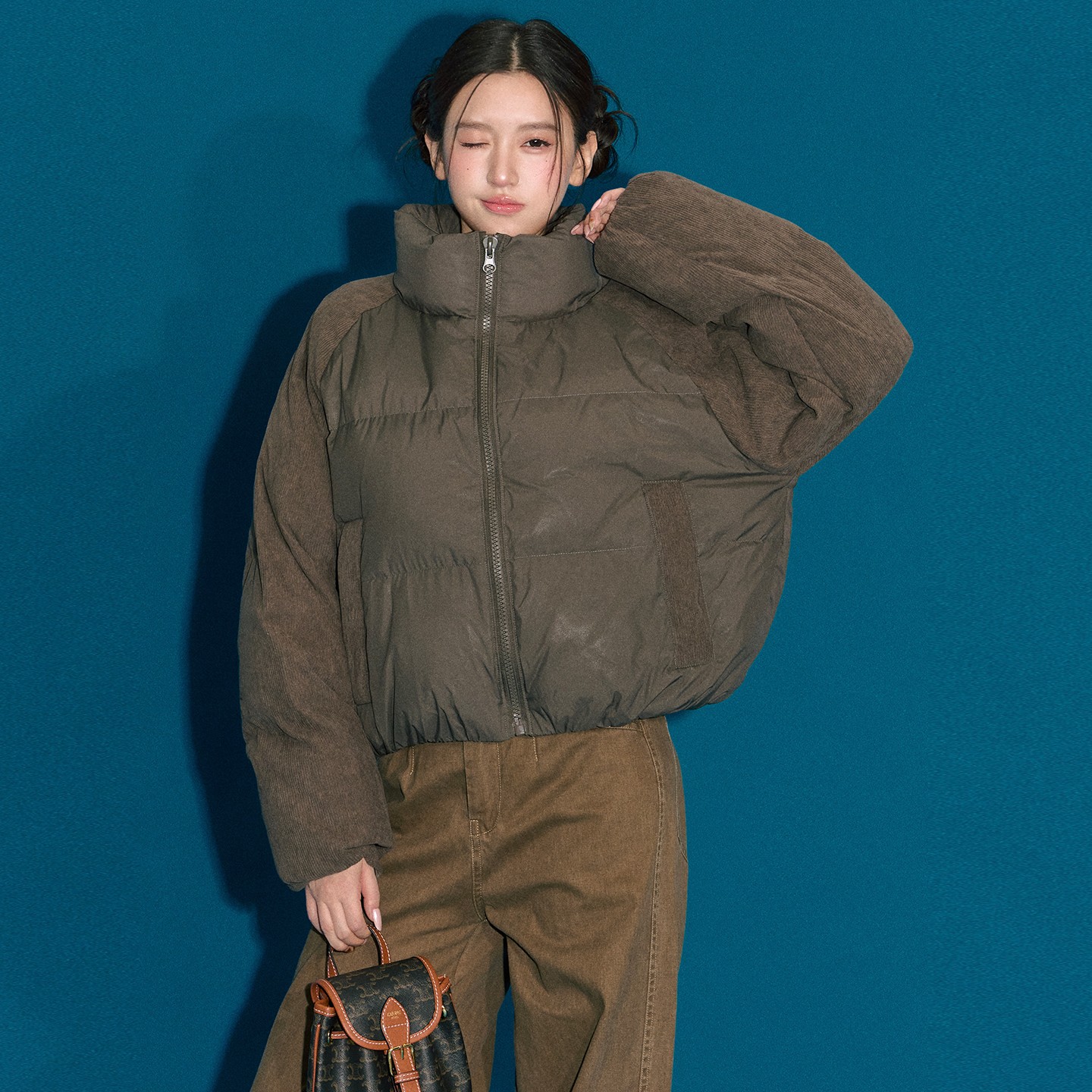 OIOI ESSE｜90白鸭绒肌理感立领羽绒服2025冬新款拼接宽松短外套
