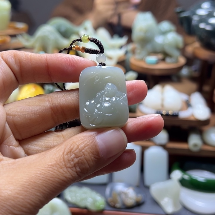 颈饰未镶嵌和田玉