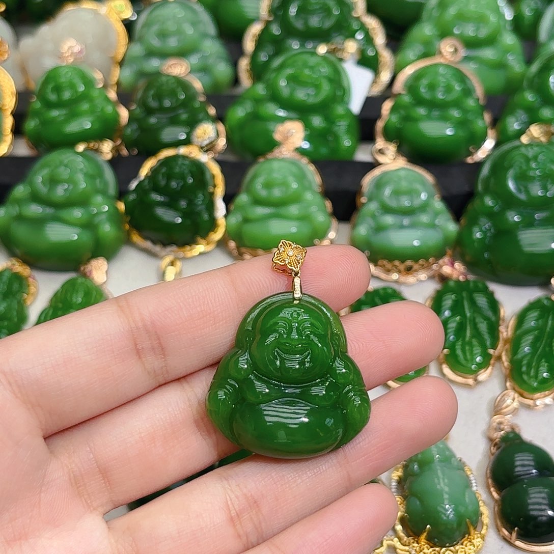 和田玉（碧玉）颈饰18K金镶嵌g**f