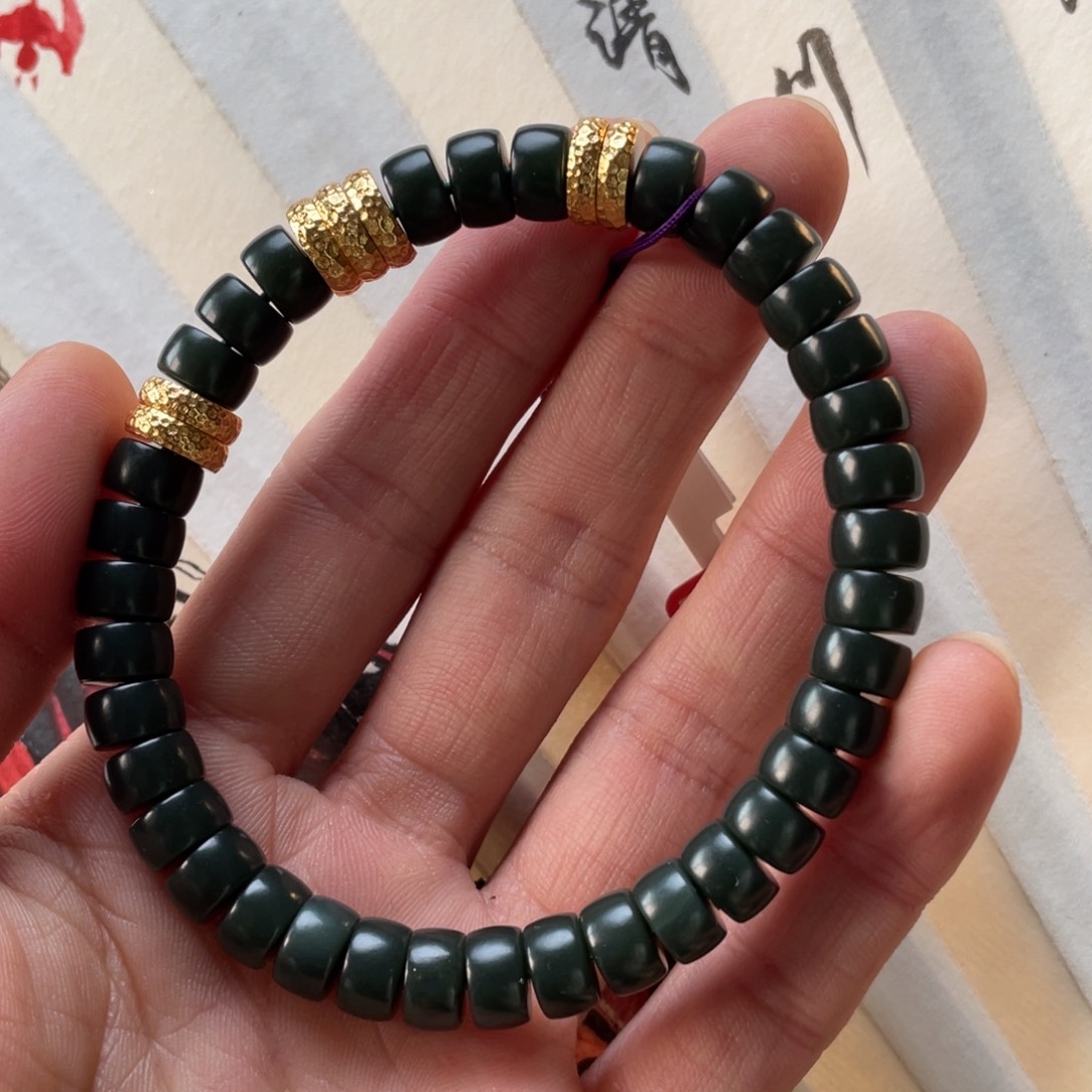 和田玉手串未镶嵌青玉卡8药片手串