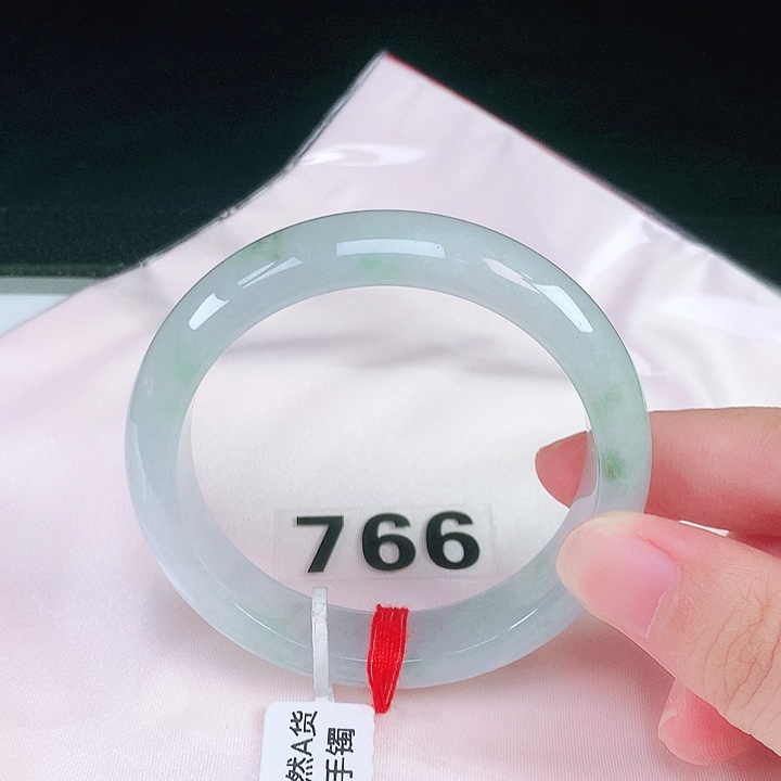 未镶嵌手镯翡翠翡翠手镯