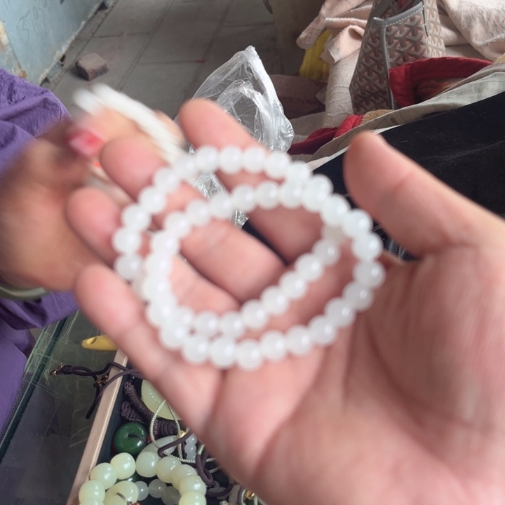 新疆白玉手串卡8拍一发二