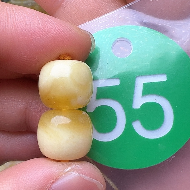 蜜蜡裸石未镶嵌微瑕12m m