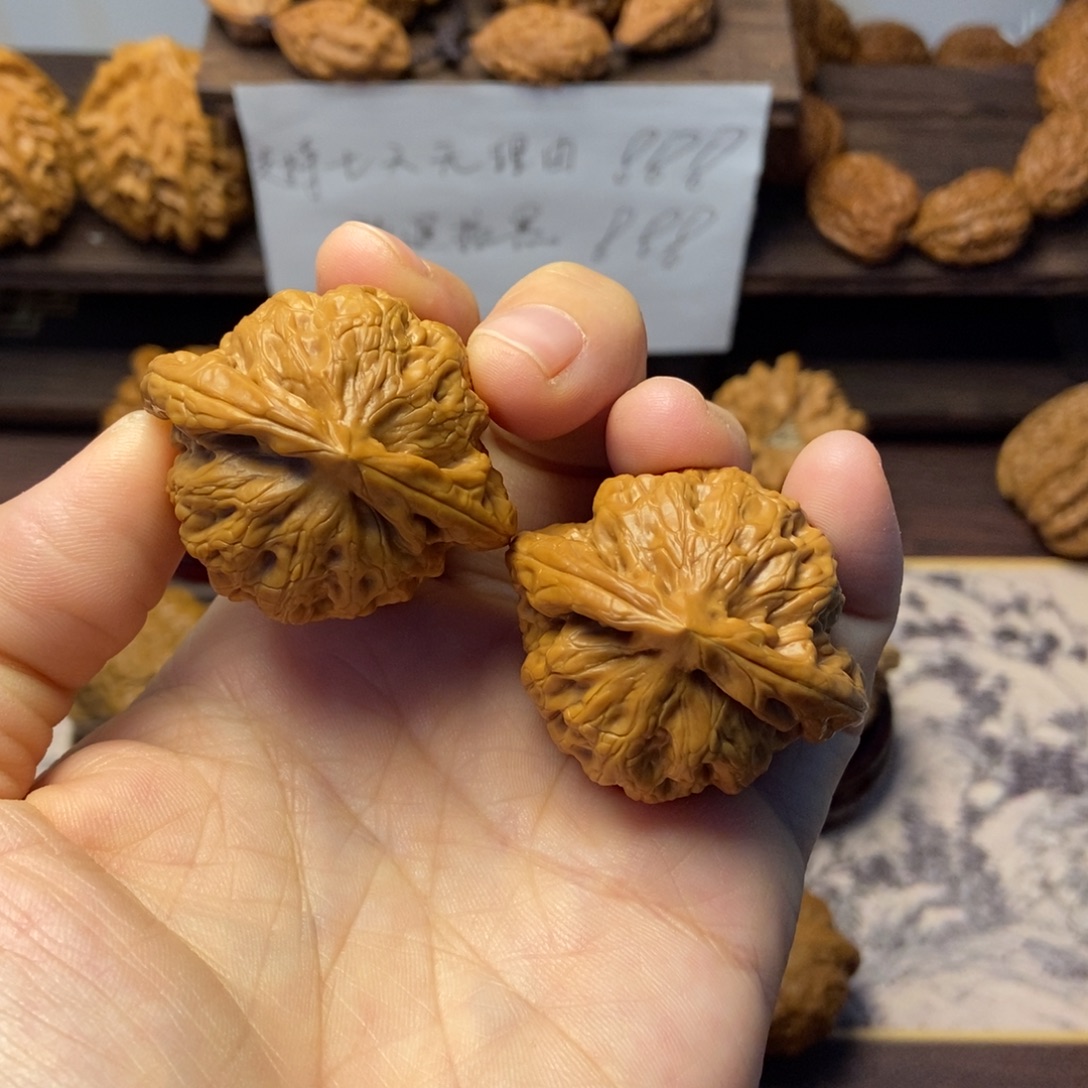 文玩核桃把件金公子尺寸41