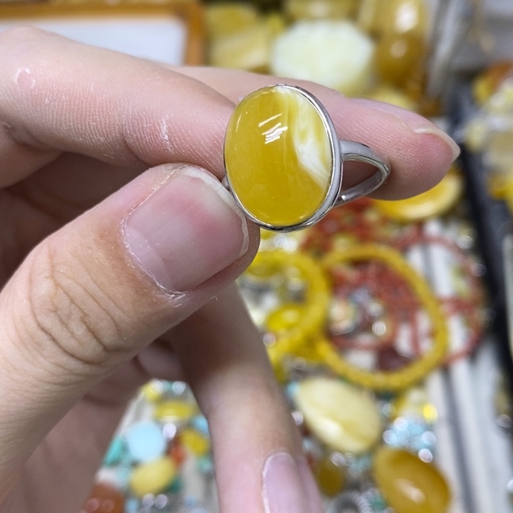 银S925镶嵌蜜蜡裸石戒指
