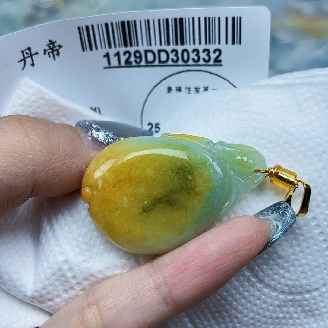 吊坠(不含链)未镶嵌翡翠