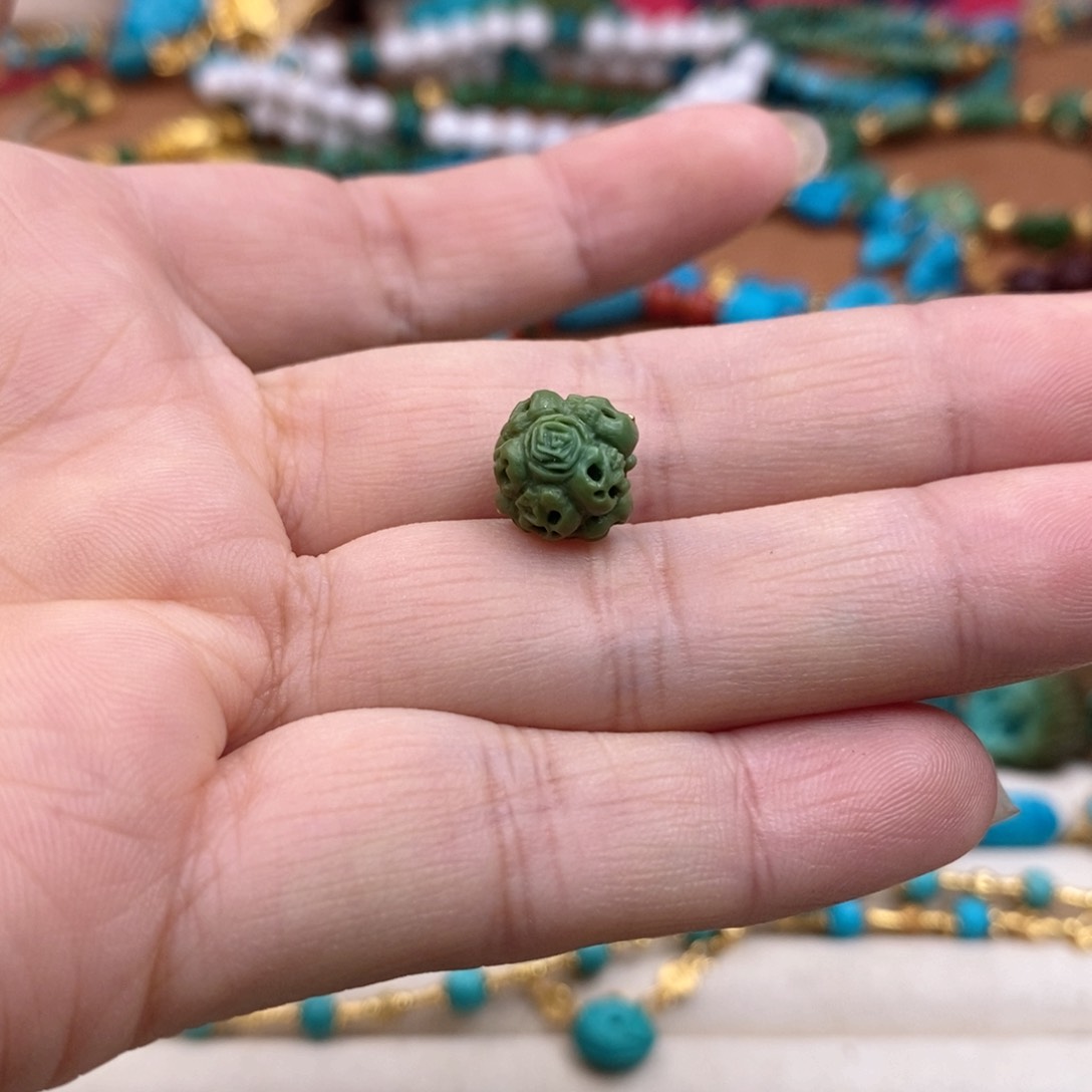 绿松石配饰未镶嵌