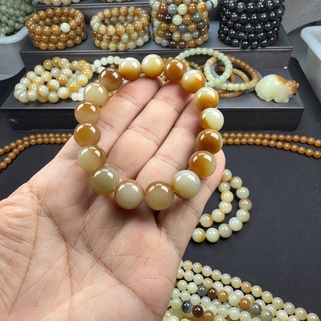 李***店和田玉未镶嵌手链