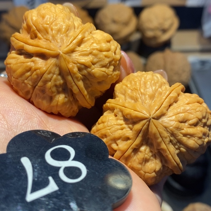 核桃四棱蝴蝶尺寸38