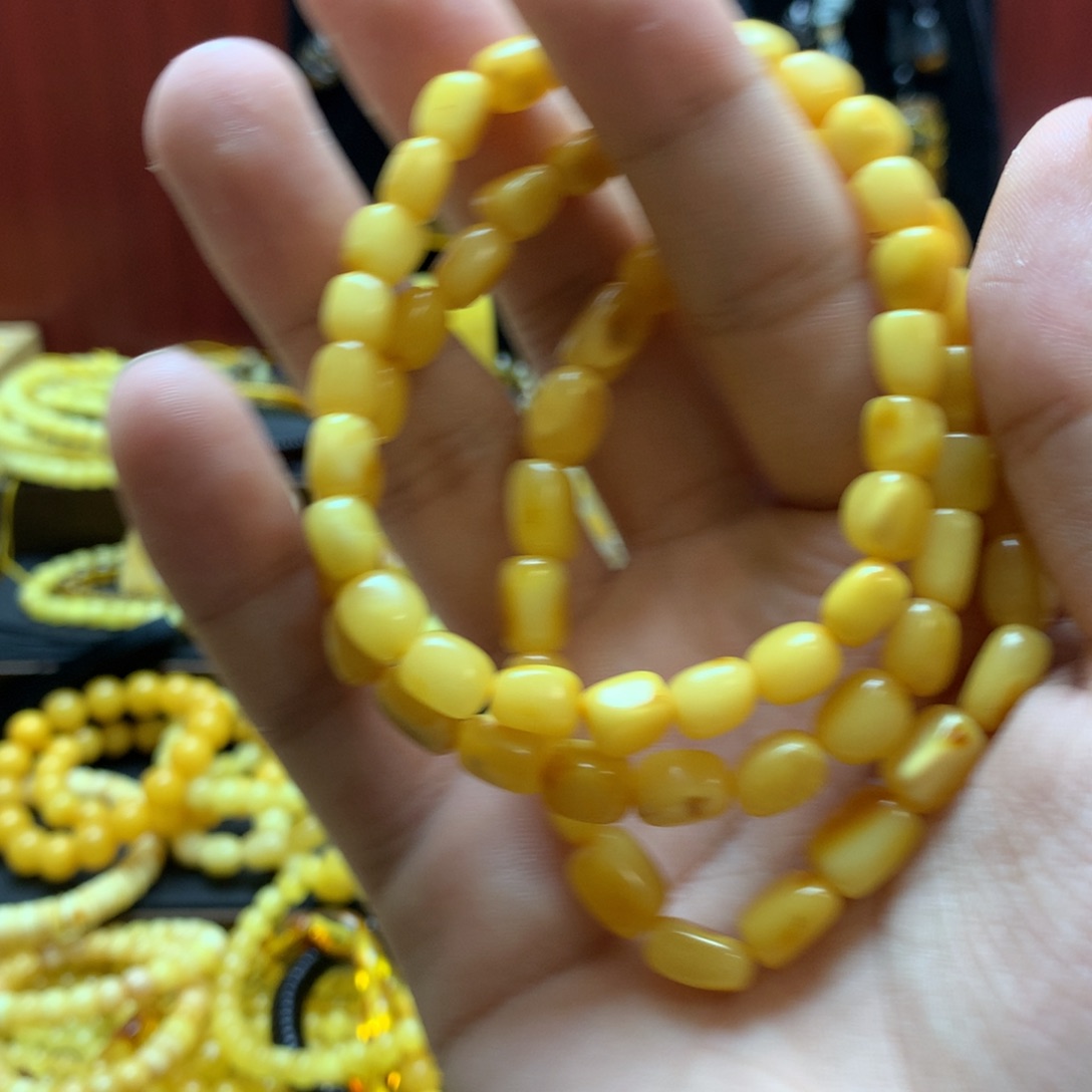 未镶嵌琥珀珠宝奇石多样性发其一