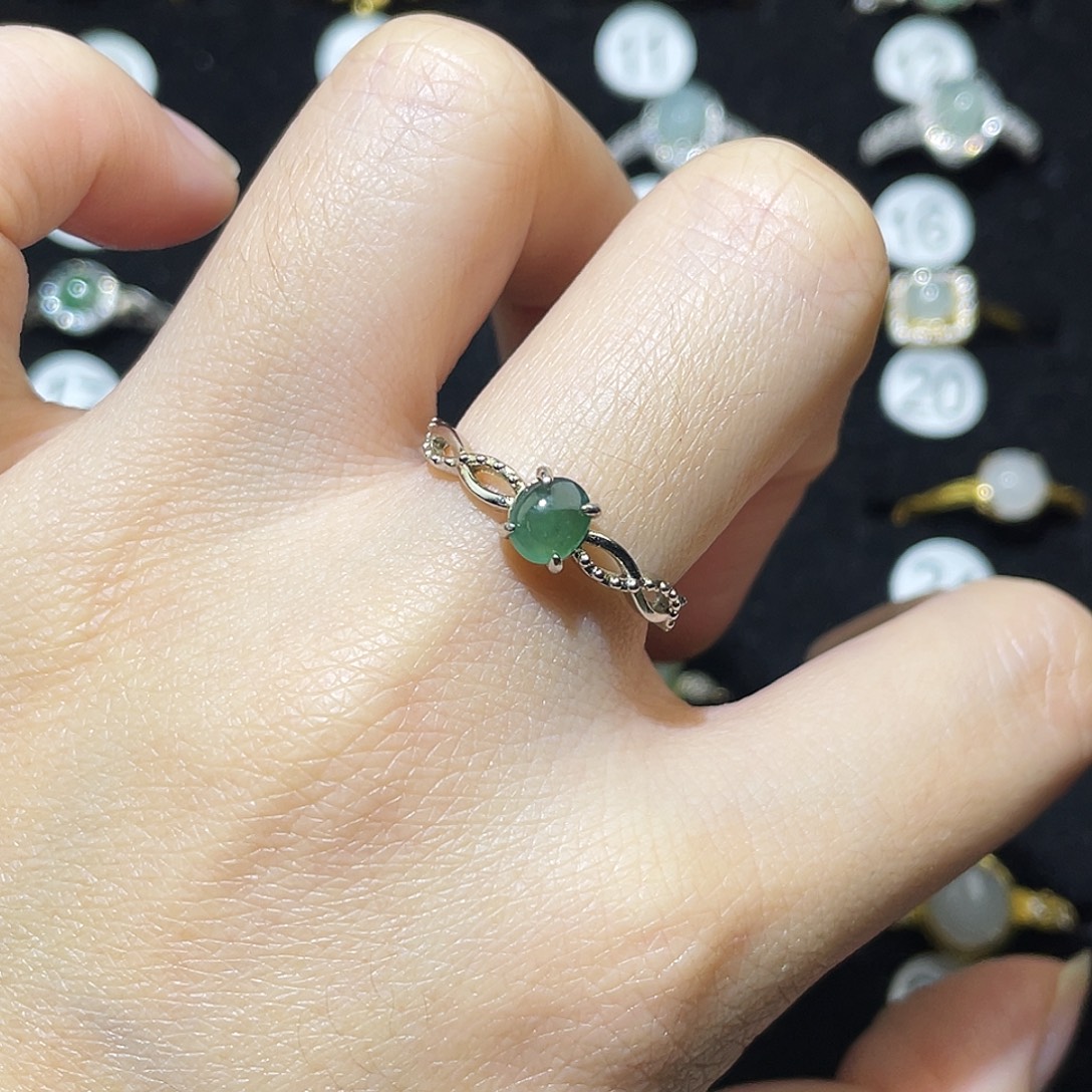 翡翠未镶嵌戒指戒指