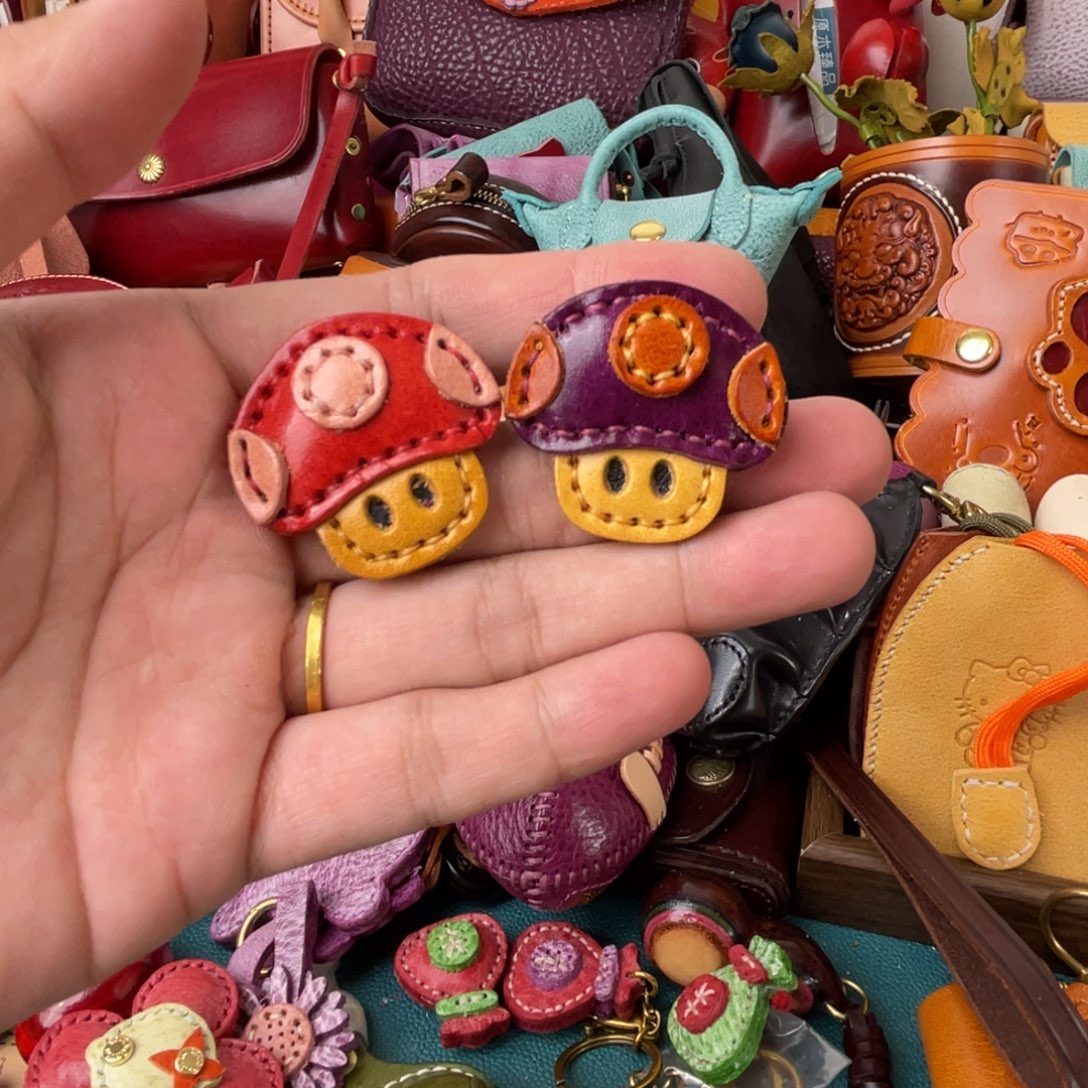 钛合金带子款头层牛皮