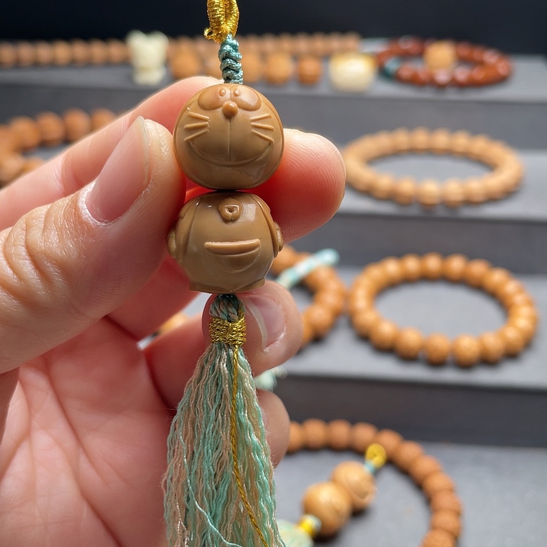 猴头核桃吊坠哆啦提溜