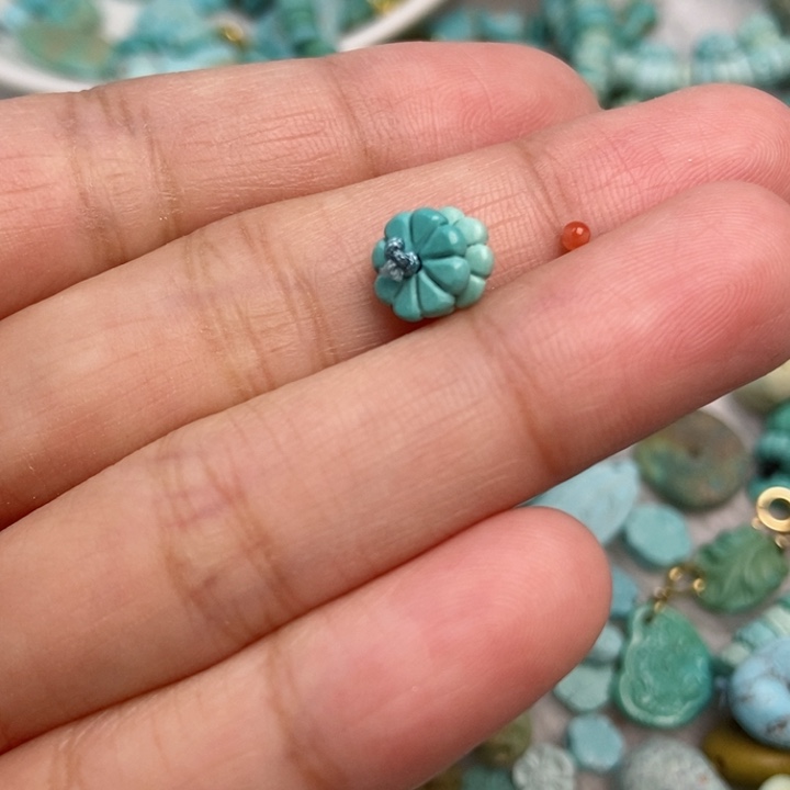 南红玛瑙未镶嵌珠宝奇石