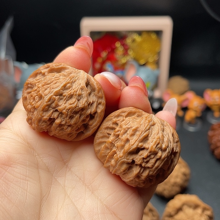 吊坠文玩核桃红皮山地磨歪磨40全品