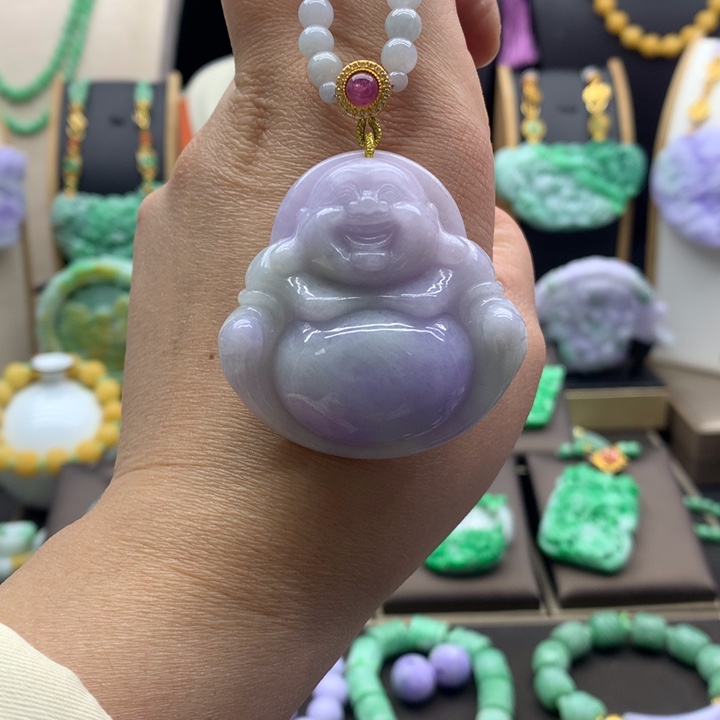 翡翠吊坠(赠链)未镶嵌