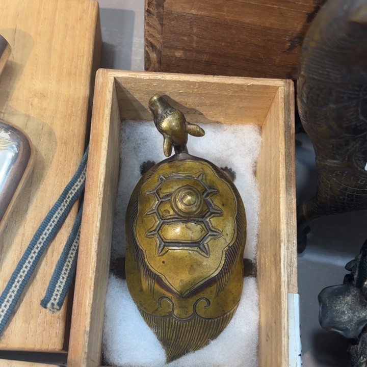 紫砂茶杯茶****件非常美丽漂亮的物品