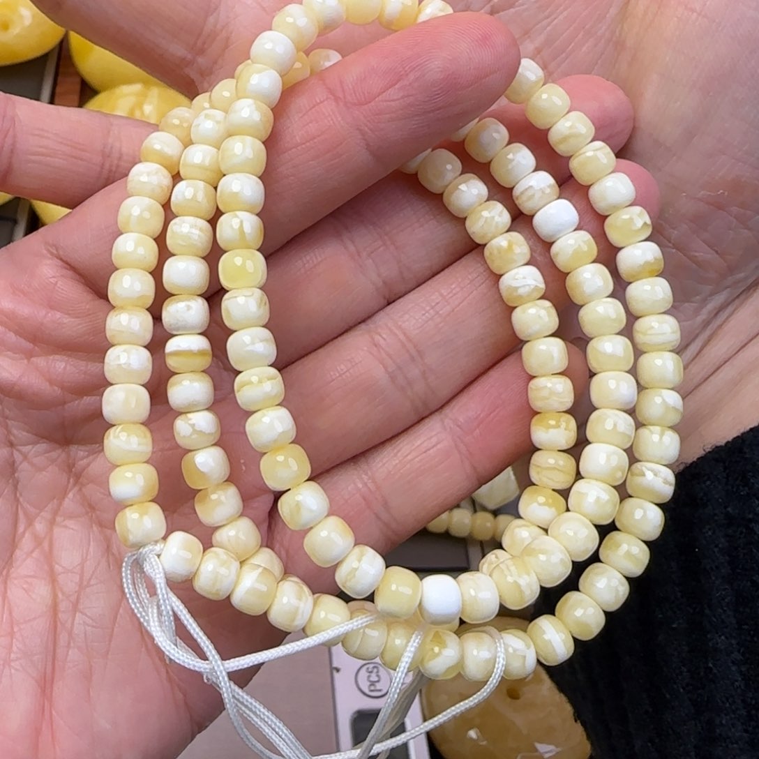 未镶嵌颈饰蜜蜡开*?天然蜜蜡