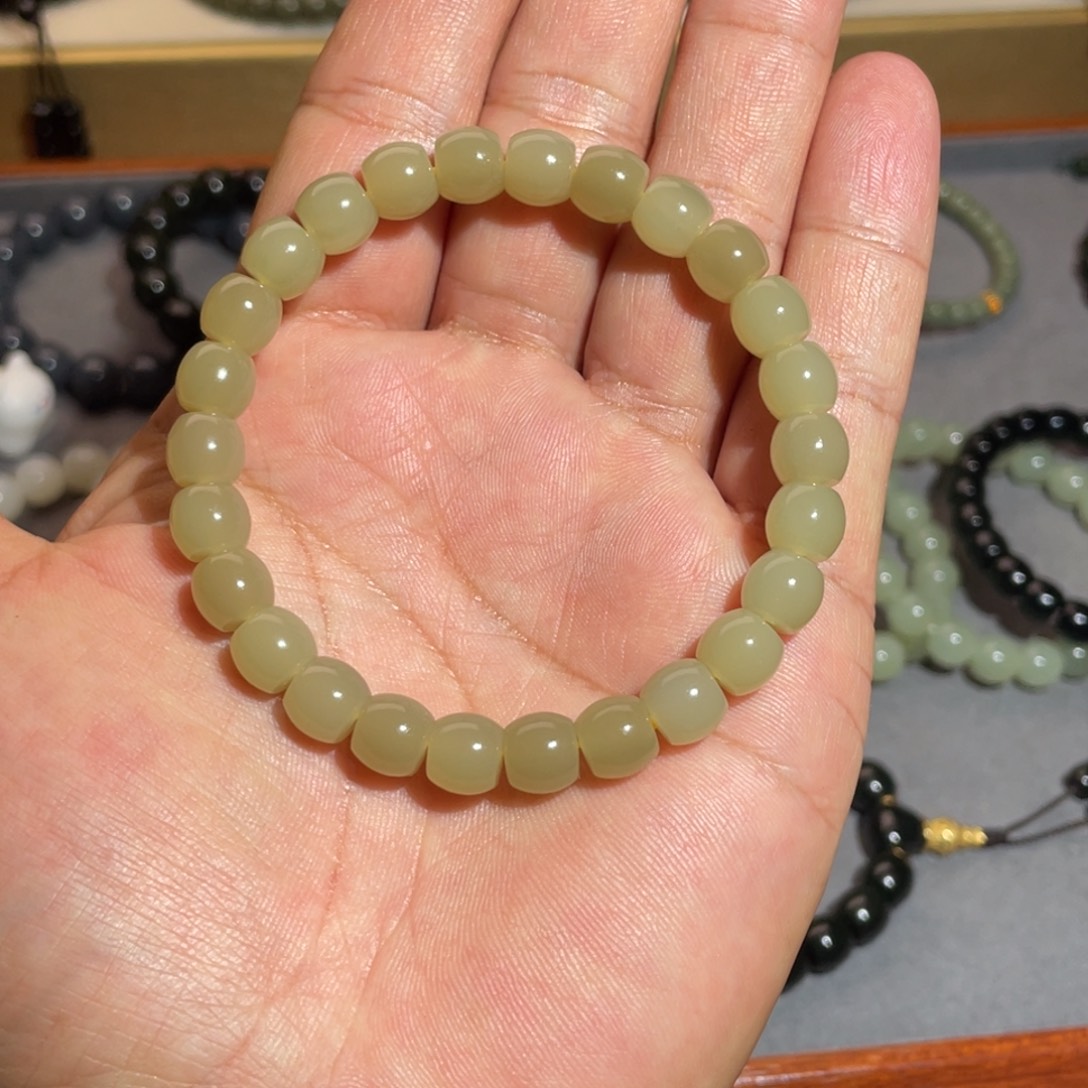 和田玉未镶嵌手串