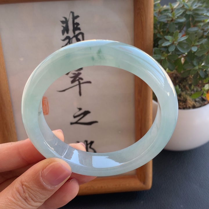 翡翠手镯未镶嵌翡翠手镯56