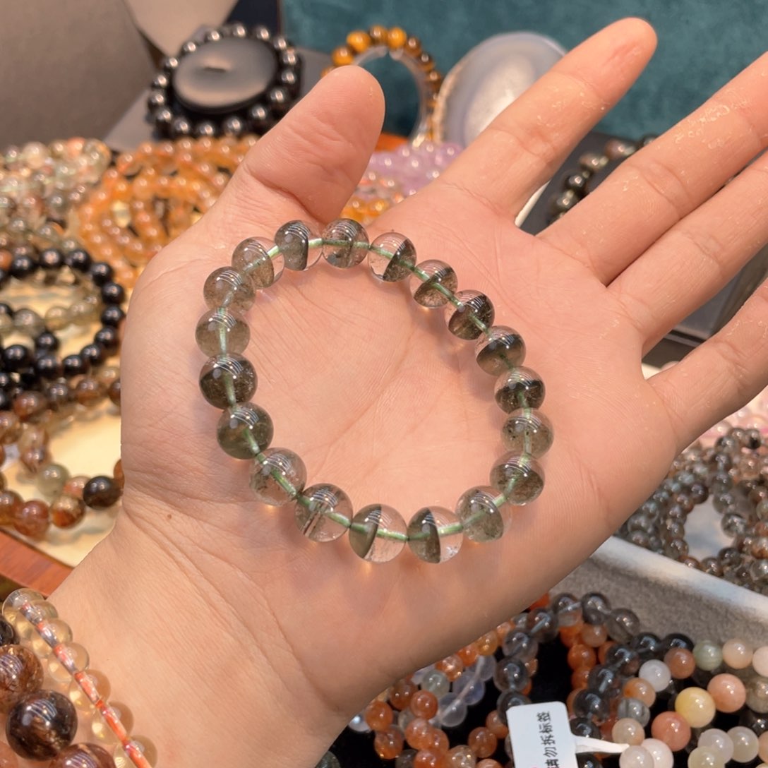 水晶手链未镶嵌好**生绿幽灵