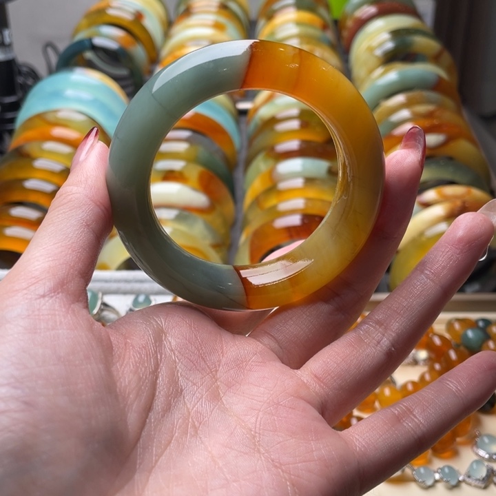 蛇纹石玉手镯未镶嵌52.7
