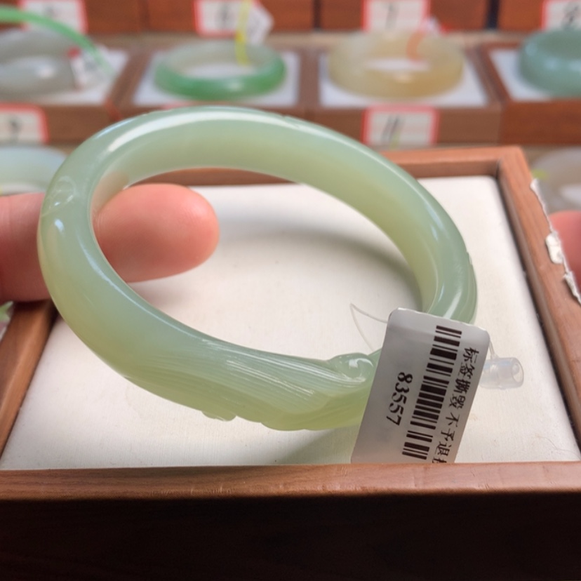 【闪购商品】和田玉手镯未镶嵌