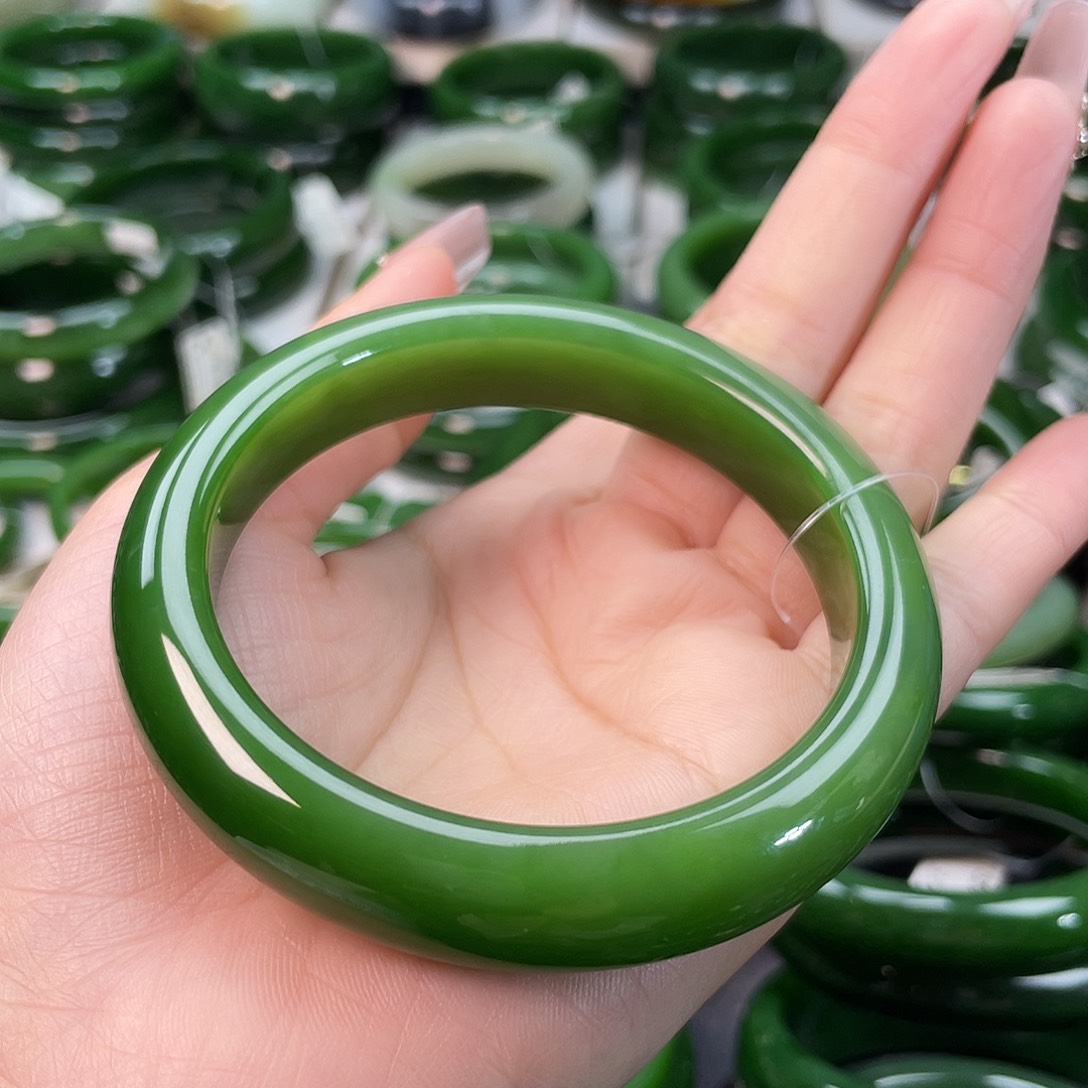 和田玉（碧玉）手镯未镶嵌