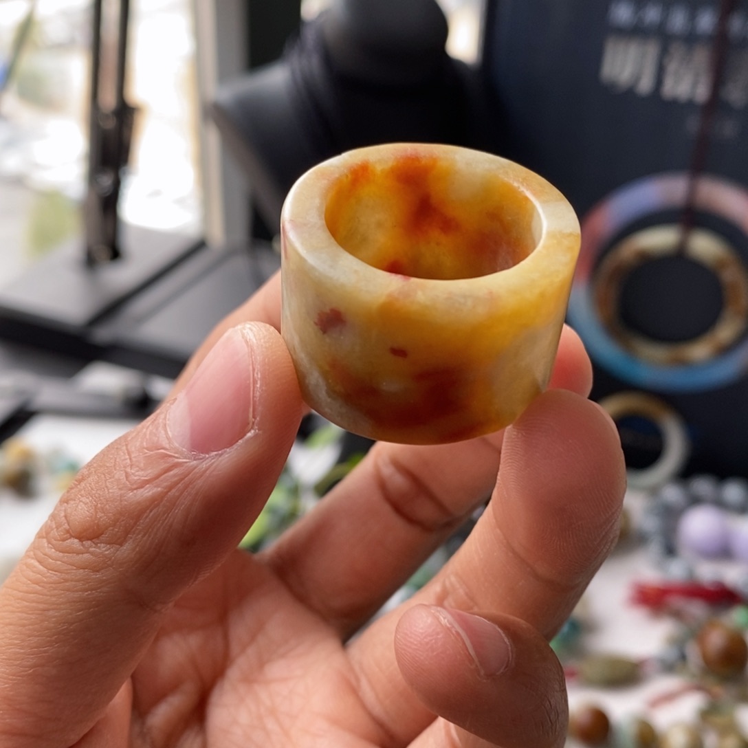 翡翠手链未镶嵌珠子