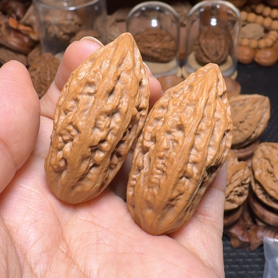 文玩核桃把件水晶瓜条