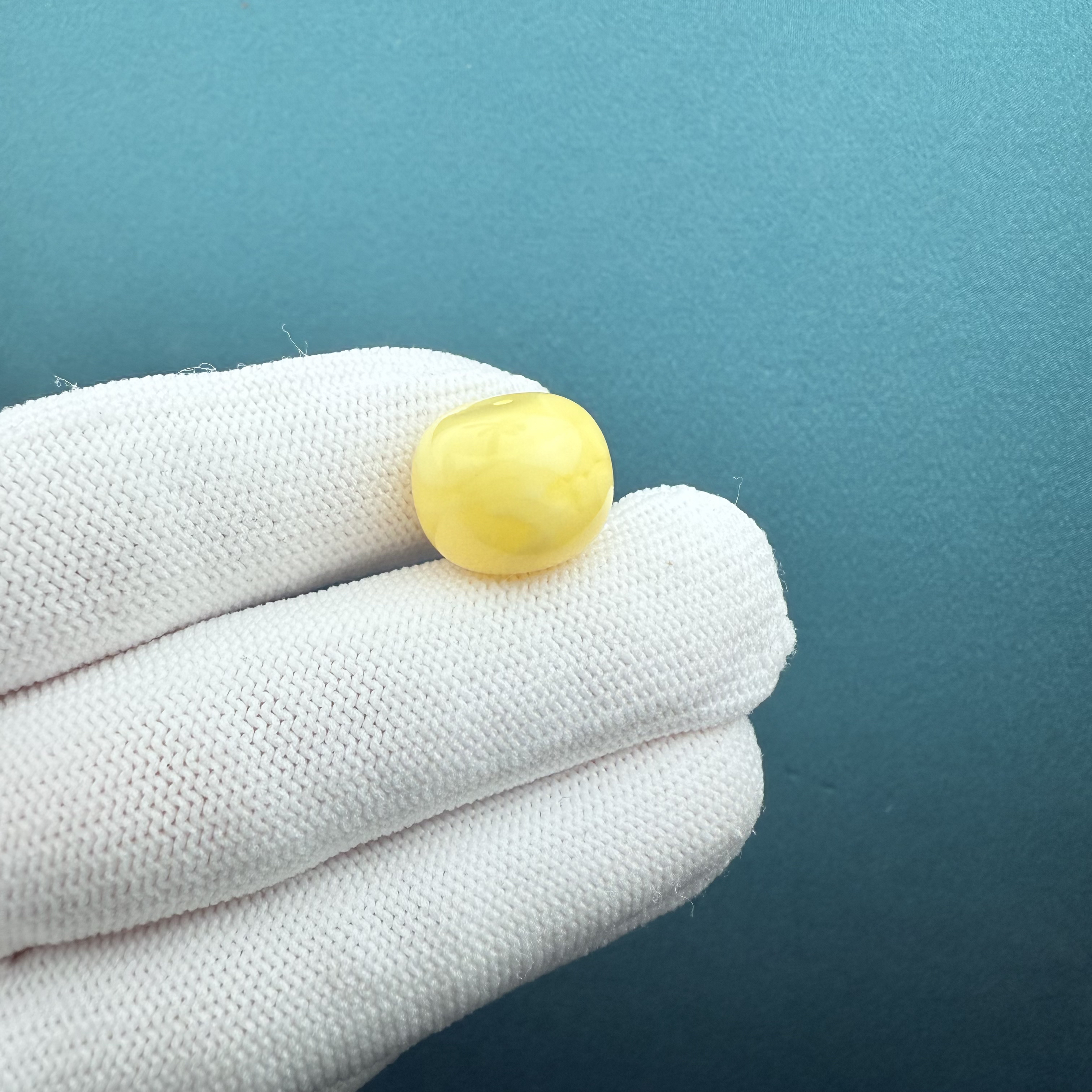 B9793天然原矿蜜蜡【微瑕】老型15.5*12.5mm支持鉴定 假一罚十