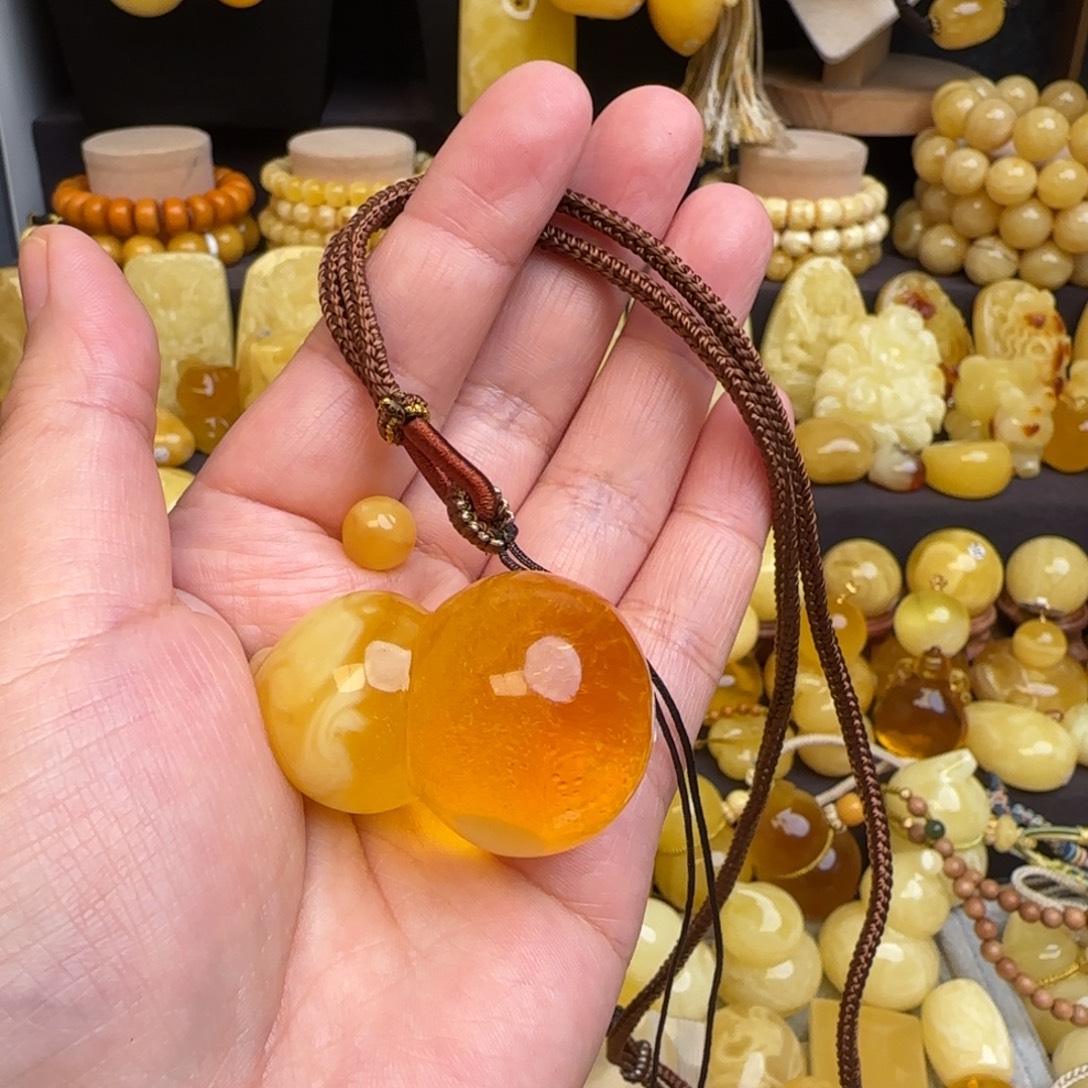 *****琥珀未镶嵌套链蜜蜡葫芦吊坠