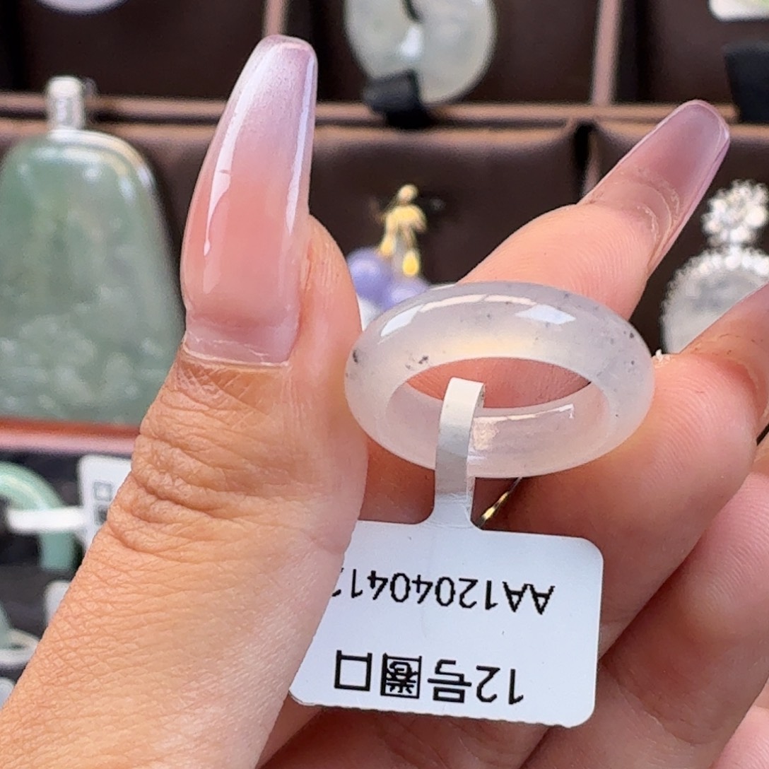 翡翠未镶嵌戒指翡翠戒指