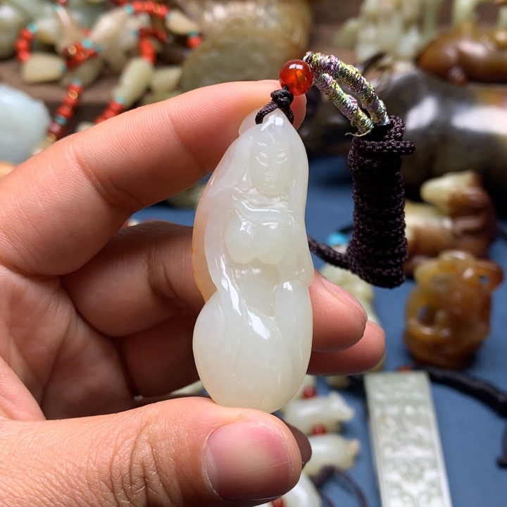 和田玉颈饰未镶嵌