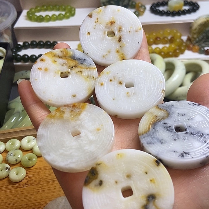 未镶嵌蛇纹石玉岫岩玉山鬼钱6个