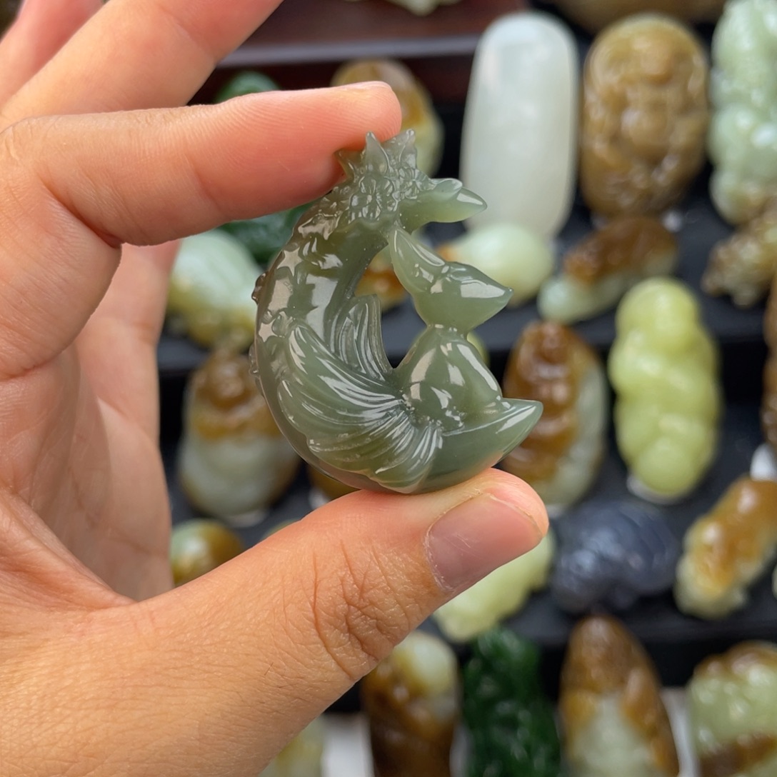 颈饰未镶嵌和田玉