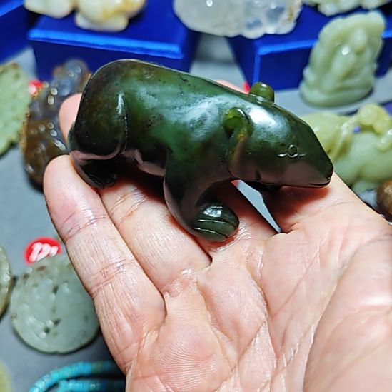 颈饰未镶嵌和田玉云*