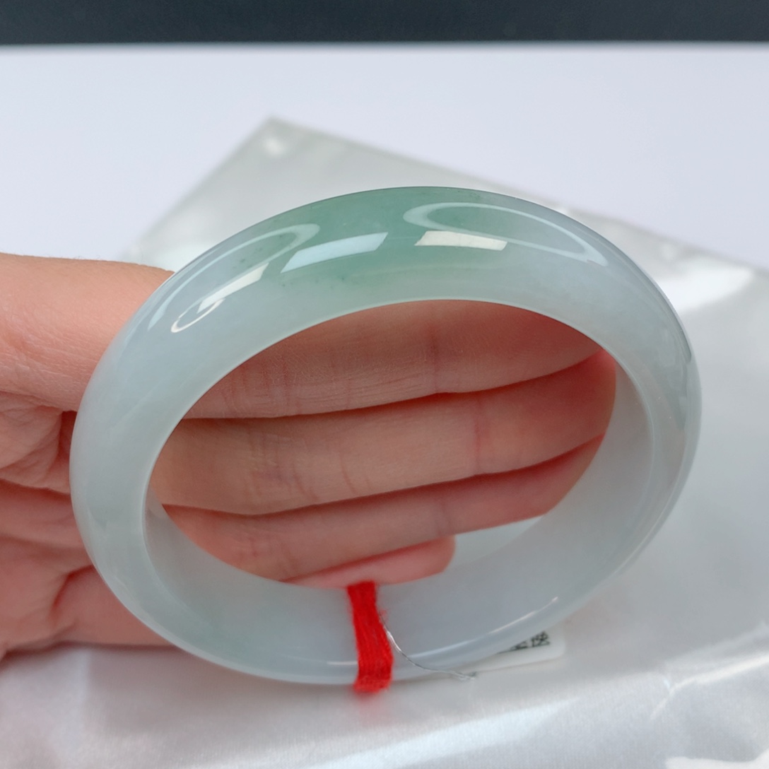 翡翠手镯未镶嵌54.6正圈