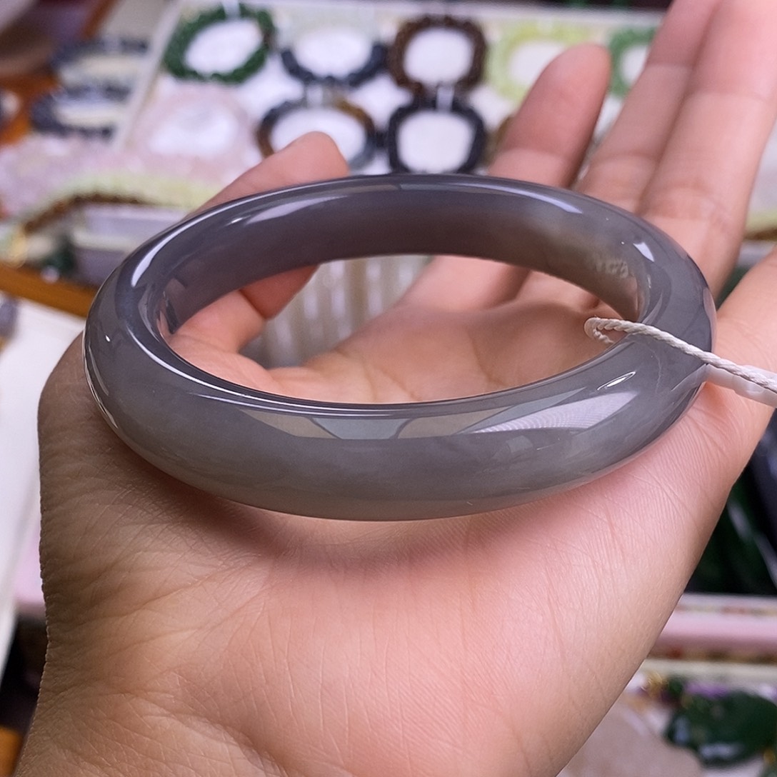 颈饰未镶嵌和田玉59烟紫手镯