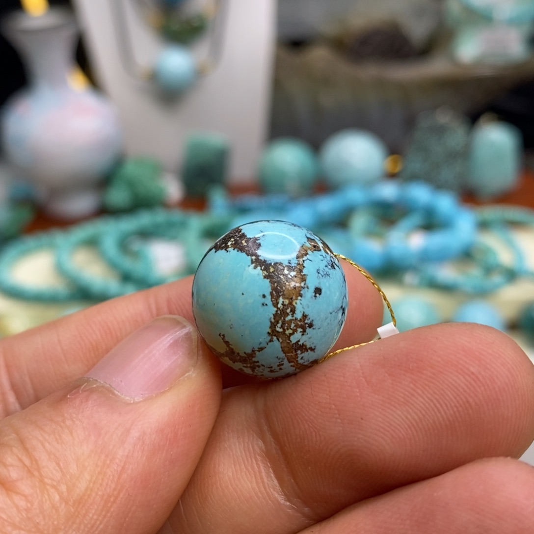 绿松石未镶嵌珠宝奇石18.3