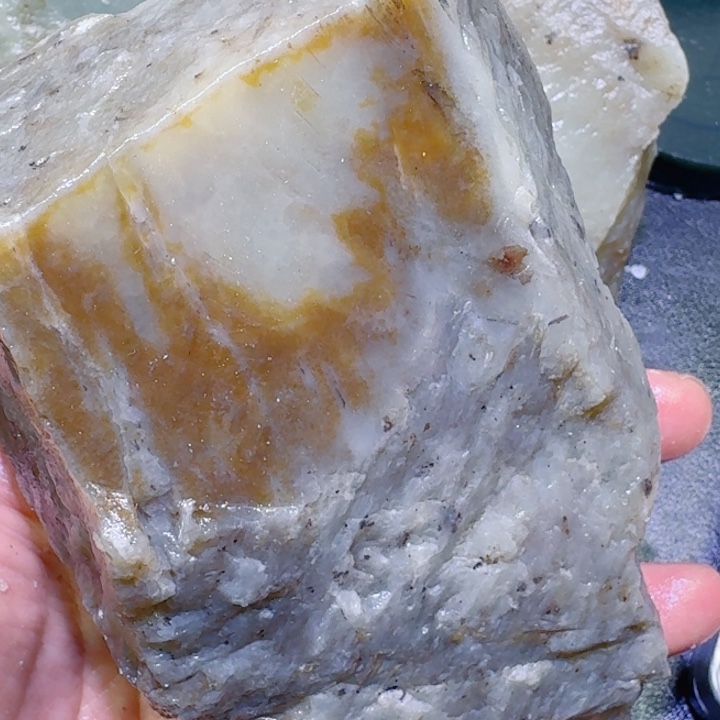 和田玉未镶嵌珠宝半成品