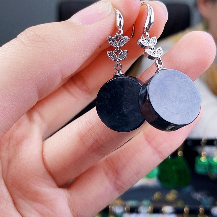 翡翠耳饰未镶嵌饰品